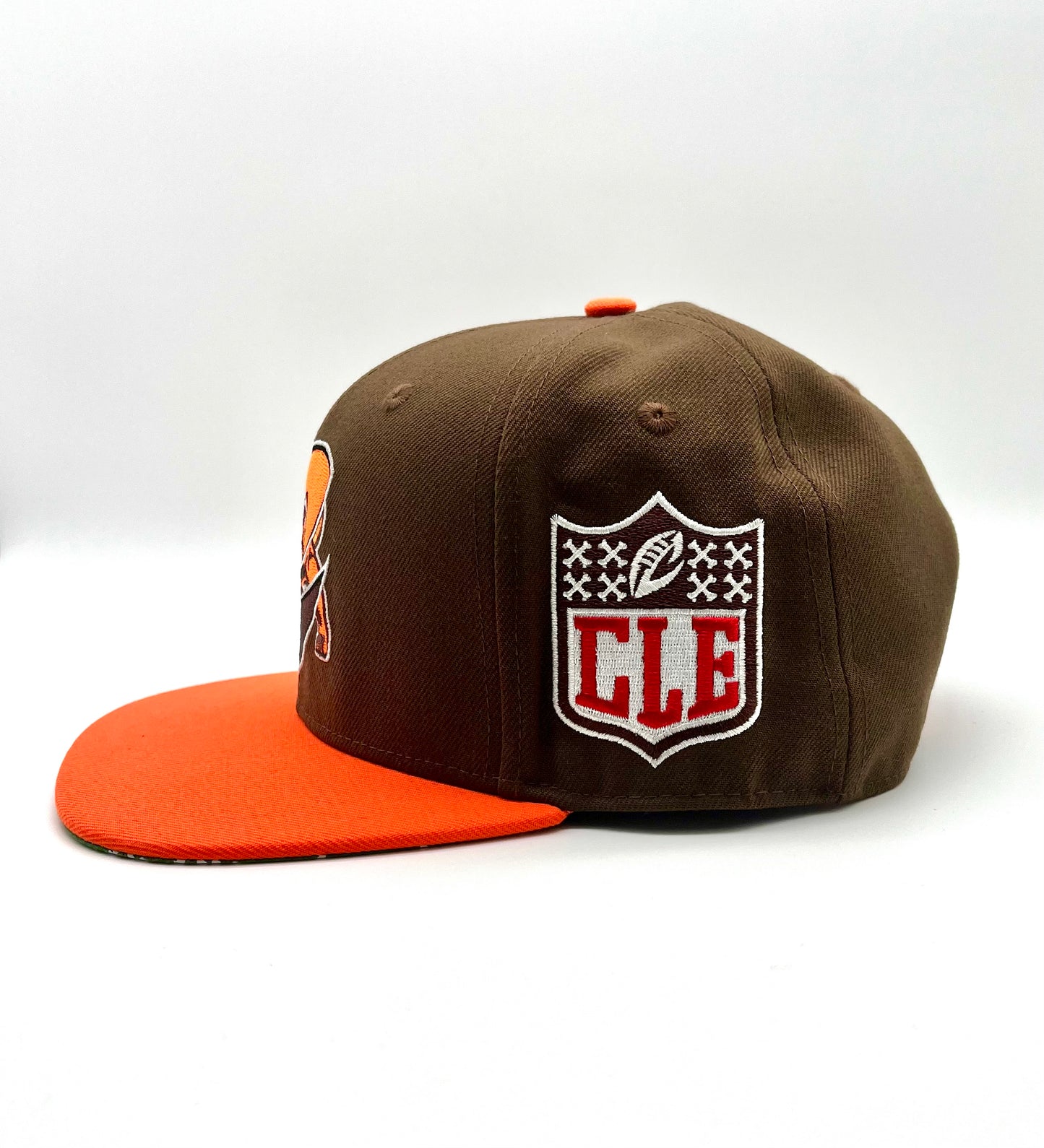 CAMP CLVLND DAWG SNAPBACK